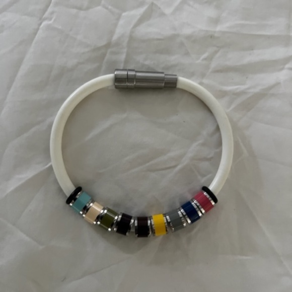Bracelet with removable beads - Picture 1 of 5